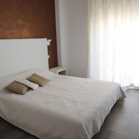 Interno 11 City View With Kitchen - 70 Mq Bari Exterior foto